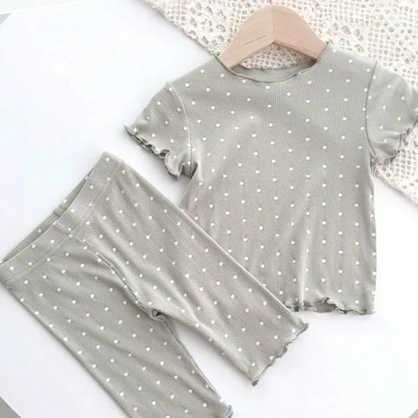 ชุดเซทเด็กผู้หญฺิง เสื้อคอกลม กางเกงขายาว ลายจุด ผ้าใส่เย็นสบาย สำหรับเด็ก 8 เดือน-1 ขวบ