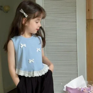 เสื้อแขนกุดสไตล์คุณหนูสำหรับเด็กผู้หญิงปักโบว์แต่งลายลูกไม้ ผ้านิ่ม ใส่สบาย